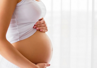 Consultório obstetrícia: Estou a tentar engravidar há um ano e não consigo. O problema será do meu marido?