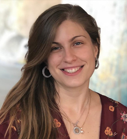 Drª Marcela Oliveira Pires